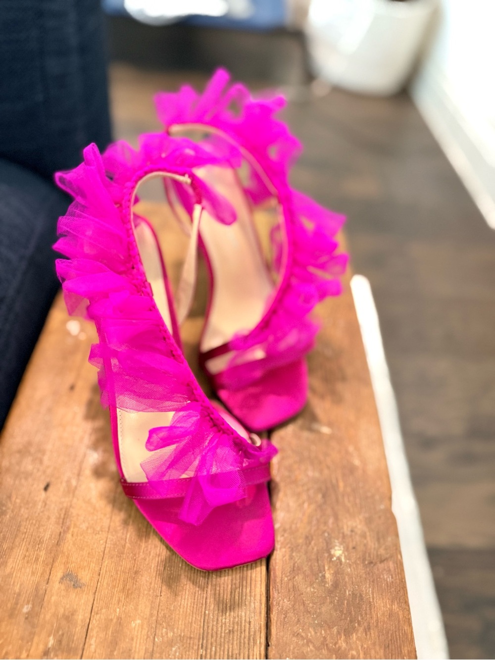 Betsey Johnson Hot Pink Ruffle Strap High Heels Size 8 Womens - Picture 2 of 6
